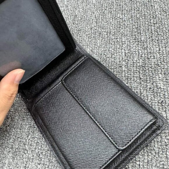 100% Authentic Louis Vuitton Leather Men's Wallet - Picture 8 of 8